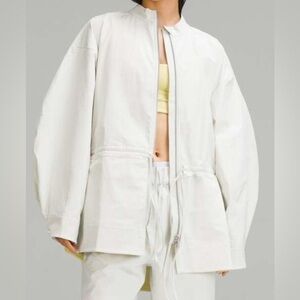 Lululemon Cinch Waist Stretch Shirt Jacket Bone Size Large